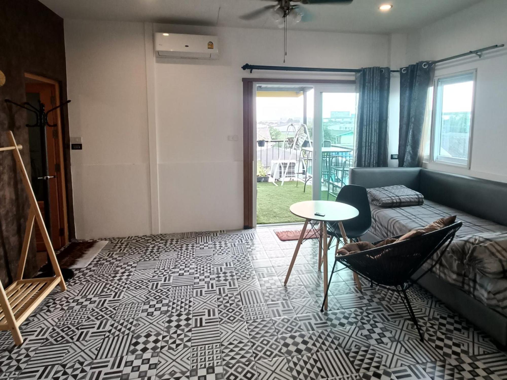 Merit Courtyard Suvarnaphumi House Bangkok Ngoại thất bức ảnh